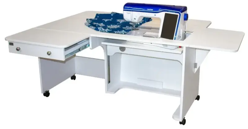 Horn Model 8280 Quilter's Dream XL for comfortable workspace for quilting professionals and hobbyists