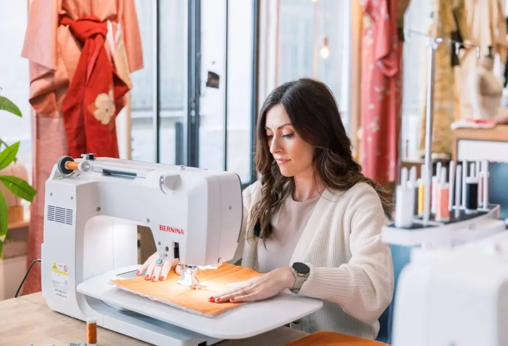 bernina dual feed keeps fabric aligned for straight consistent stitching lines