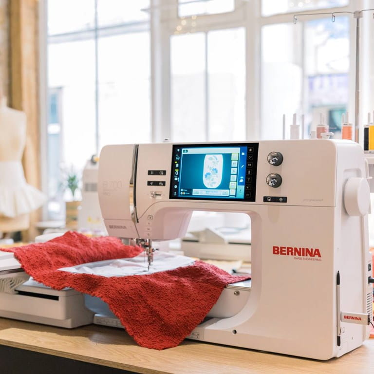 bernina 700 pro supports creativity with high tech features and ease