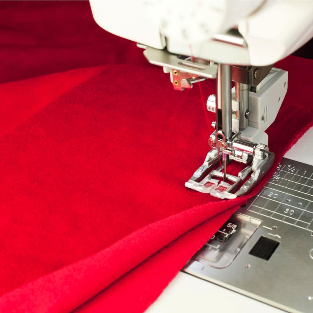 Elna eXcellence 720PRO offers smooth quiet operation experience