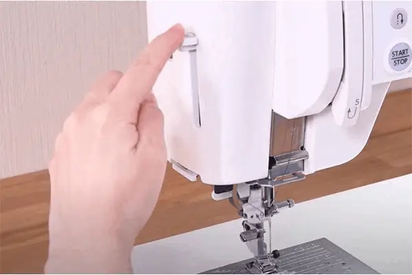 Elna eXcellence 792PRO offers flexible sewing capabilities