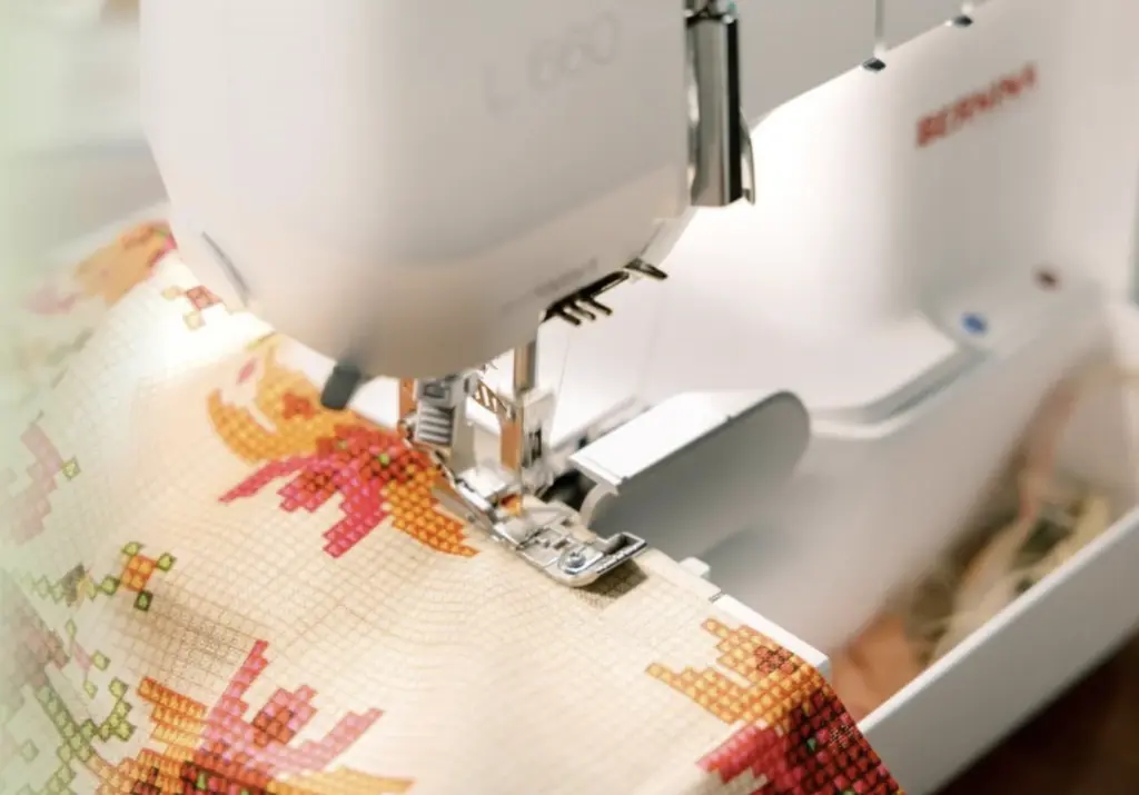 BERNINA L 660 Overlock perfect for fashion sewing and alterations today